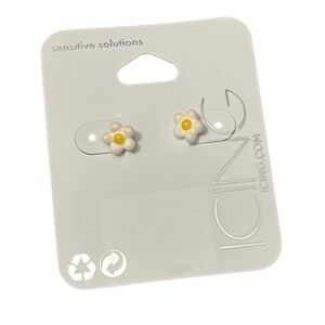 🆕 Daisy 🌼 Flower Small Stud Earrings